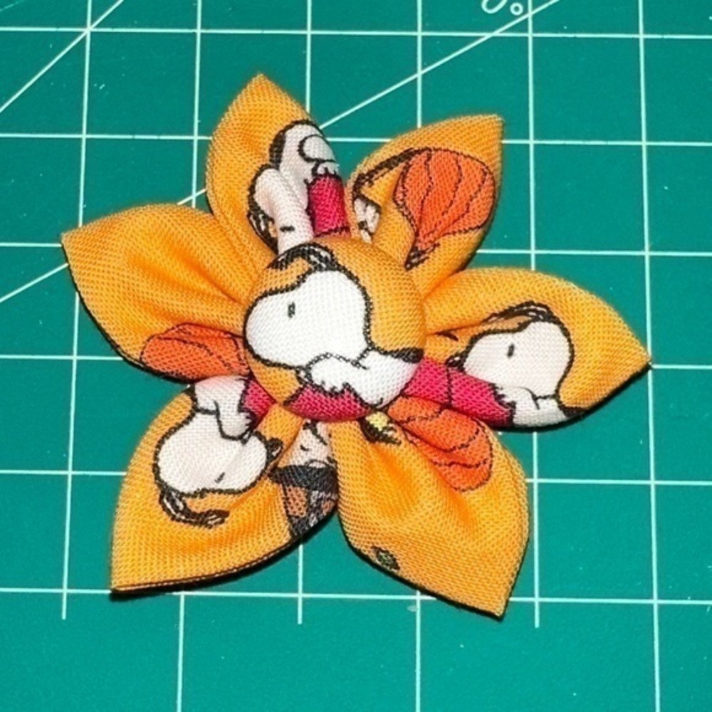 2/$10 Snoopy peanuts orange over the collar flower new